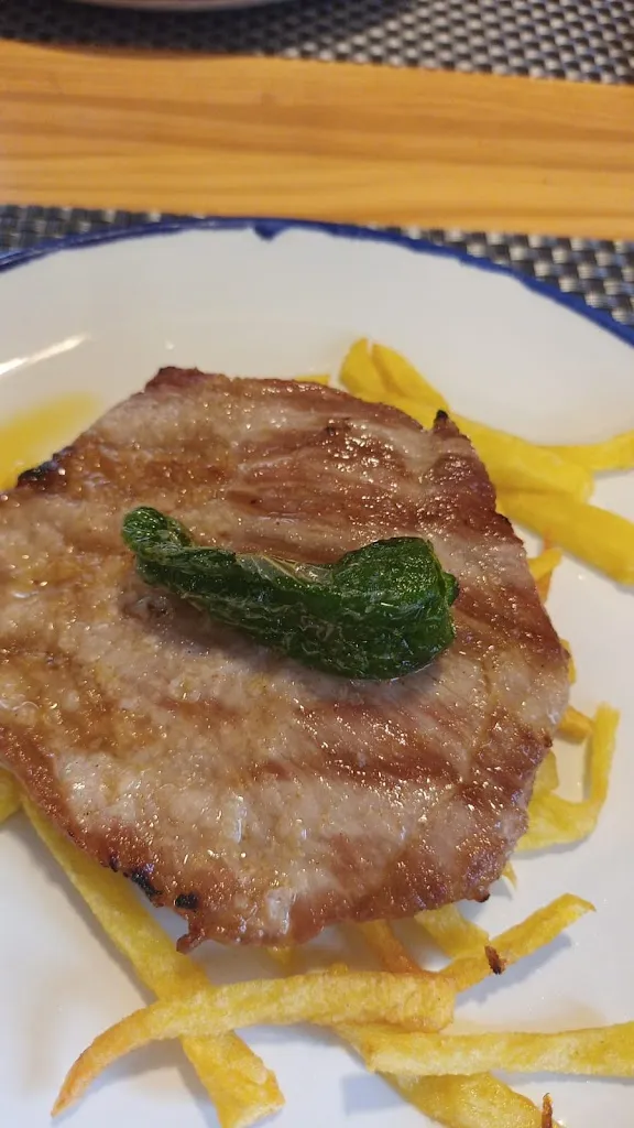 TOMCAT PARQUE LA REINA._El Pernil Ibérico_Gilbuena_recensione