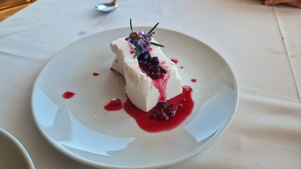 Pedro Gil_Restaurante La Corrobla_Gilbuena_review