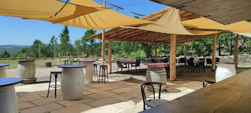 Chiringuito La Calleja restaurant in Gilbuena