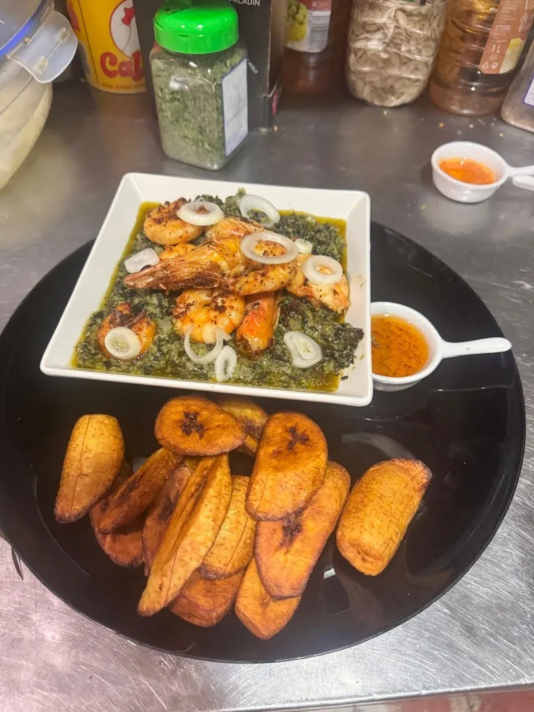 Restaurant TABLE AFRICAINE 🇨🇲_Langa_slider_image_2