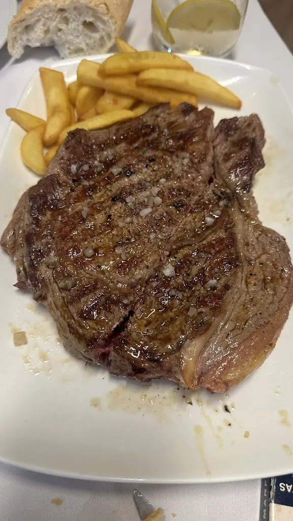 Laura Lau_Restaurante Casa Lucio_Junciana_review