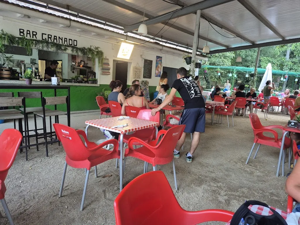 Bar-Parrilla "Lo de Francisco" restaurant in Lanzahíta