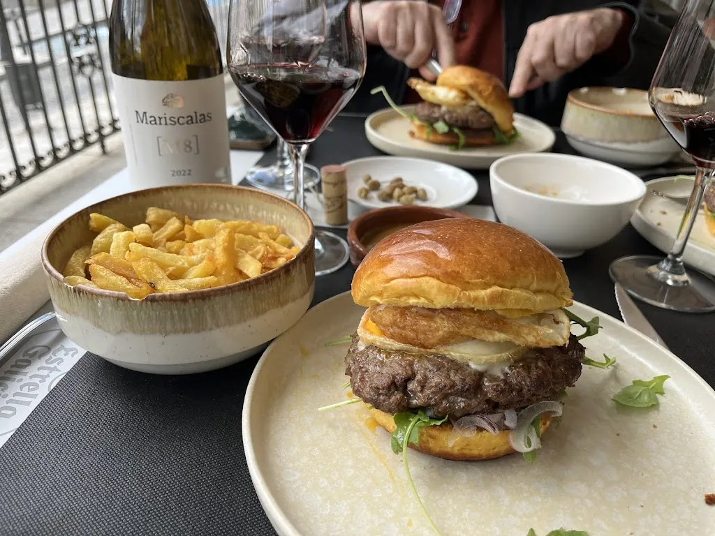 Ricardo Llovet_Vesta Taberna_Hornillo El_avis