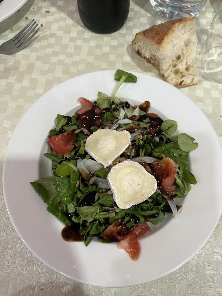 Mara Fraile Blanco_Bar EL VIVO COYA_Madrigal de las Altas Torres_review