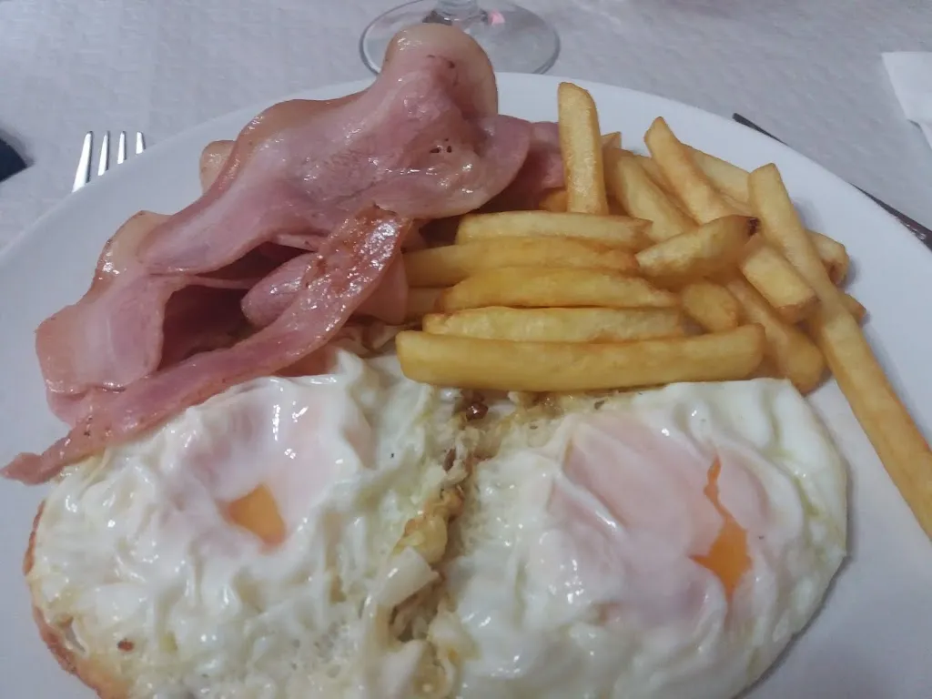 Xavier Domenech_Los Ángeles_Madrigal de las Altas Torres_review