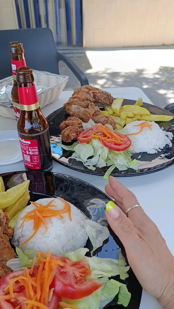 Marlen's Bar Restaurant_Marlín_slider_image_2