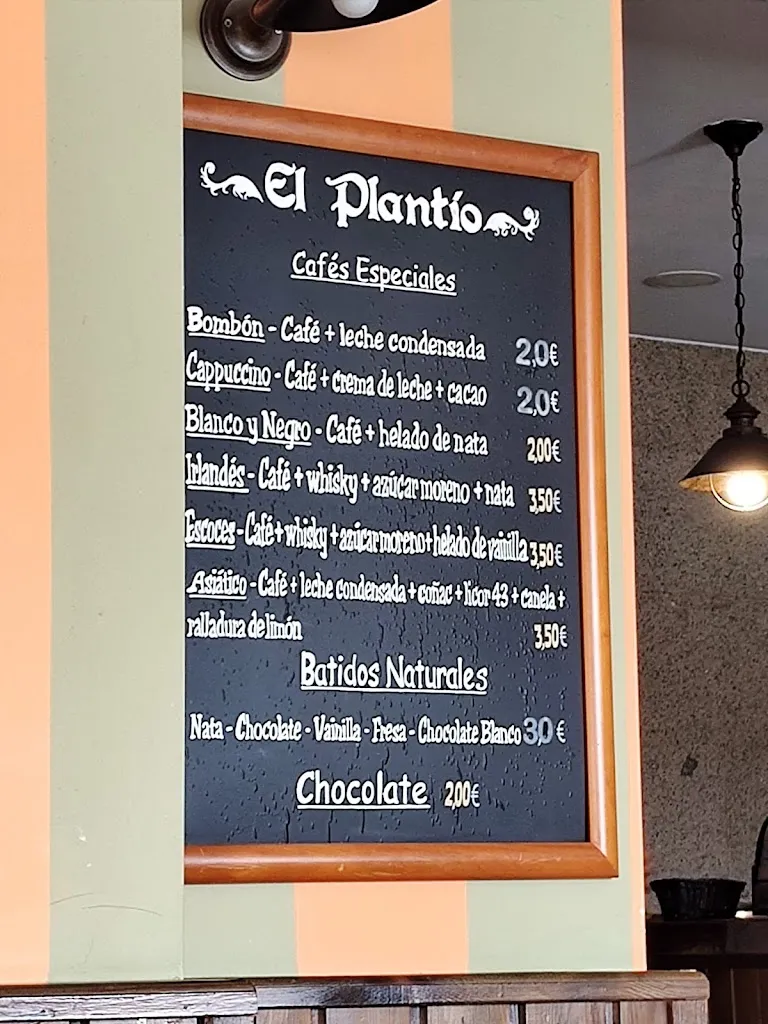 Mario Vicente_Cafeteria El Plantio_Hoyos del Collado_review