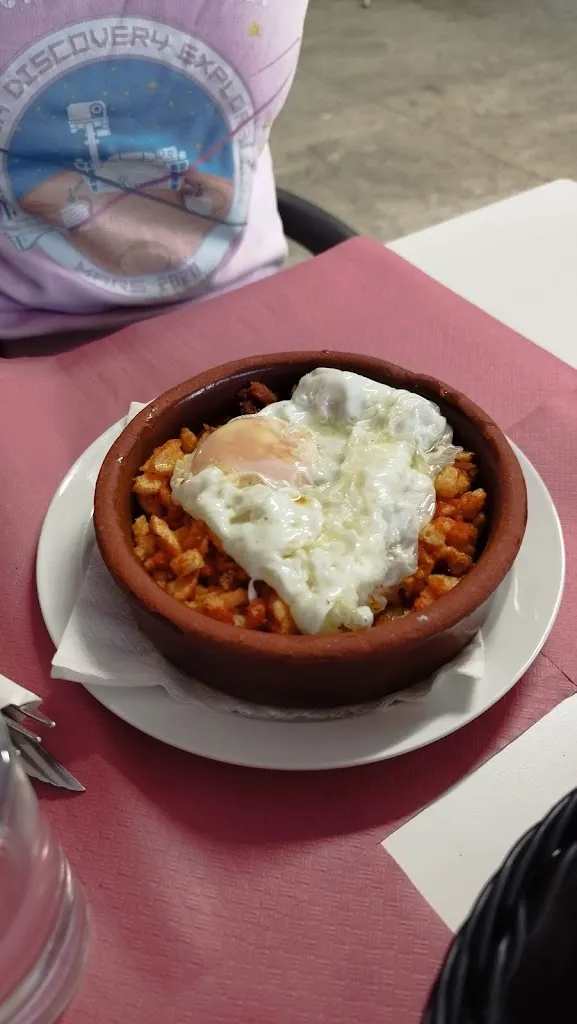 Fran Santos_Bar Restaurante - Camping de Gredos_Hoyos del Collado_recensione