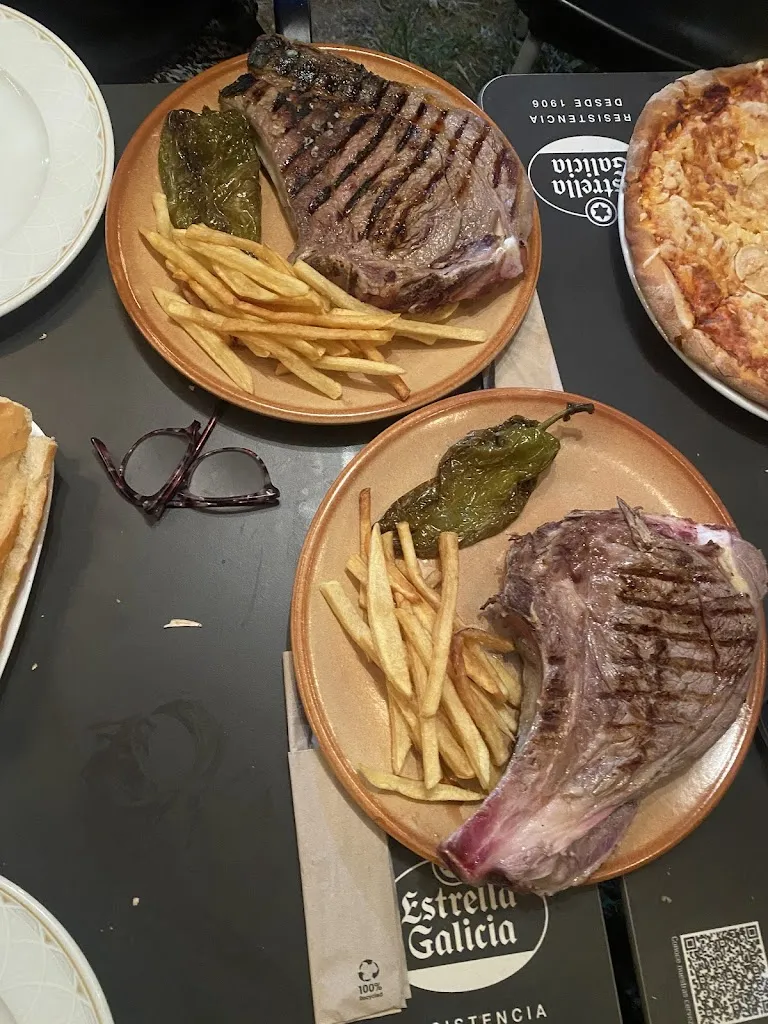 Eva Alonso_Restaurante/Pizzería La Plataforma_Hoyos del Espino_review