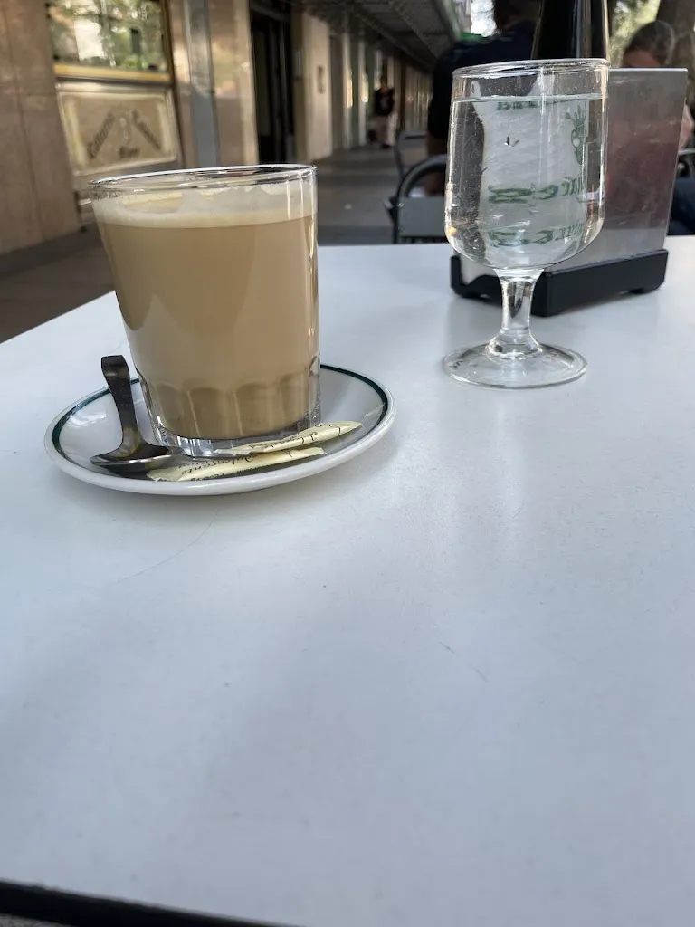 Elena E_Cafetería de Mijares_Mijares_recensione