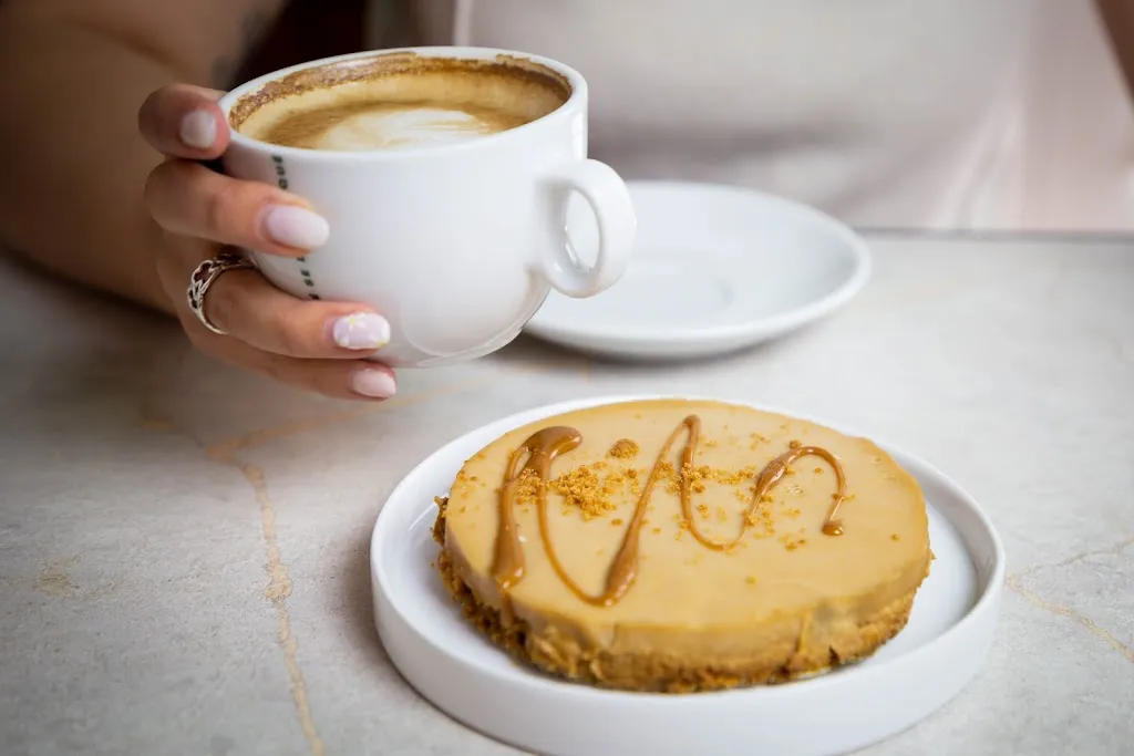 ATÍPICO_Muñomer del Peco_slider_image_3