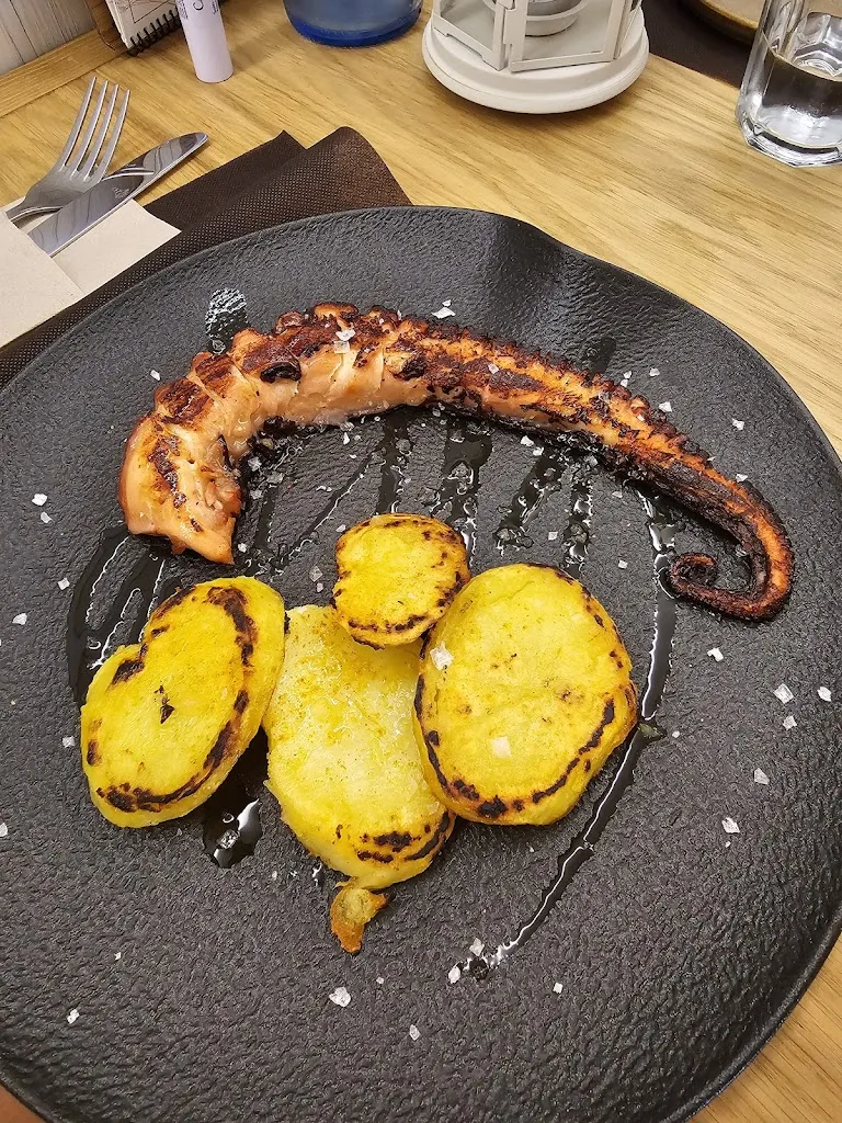 Cesar Morales_EL MESÓN - GASTROBAR_Muñotello_review