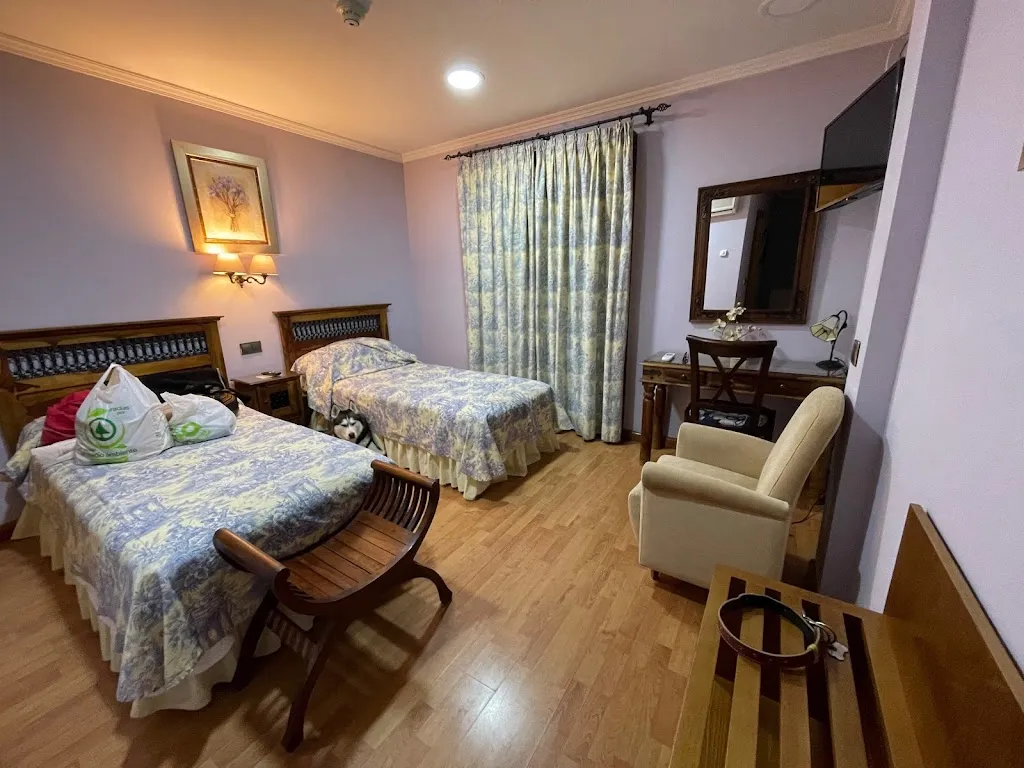 IVTALA_Hotel Restaurante El Pentagono_Muñotello_review