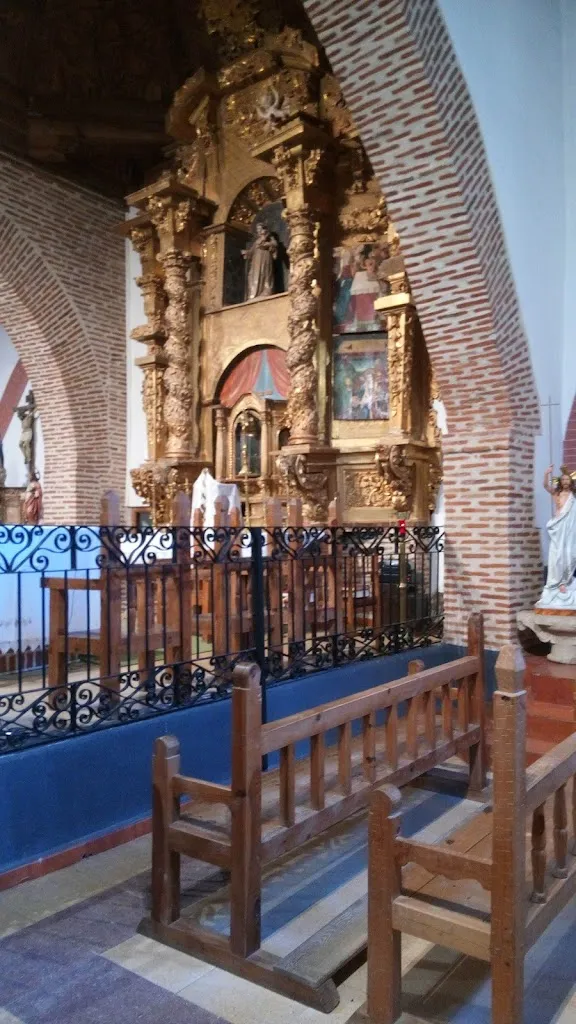 El Castillo_Narros de Saldueña_slider_image_2