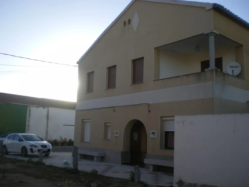 CASA RURAL NAUTILUS restaurant in Narros de Saldueña