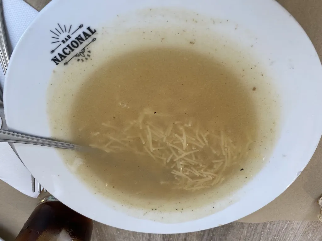 Belen Arconada_Bar Sindical_Narrillos del Álamo_review