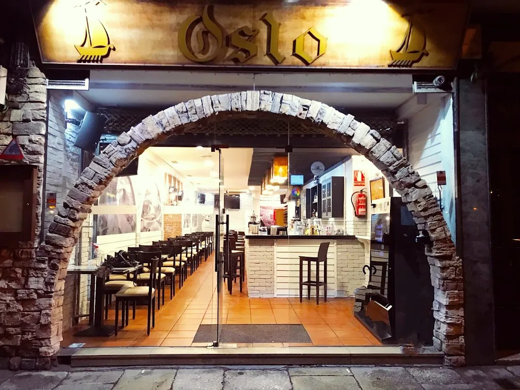 AN STRATO restaurant in Ferrol