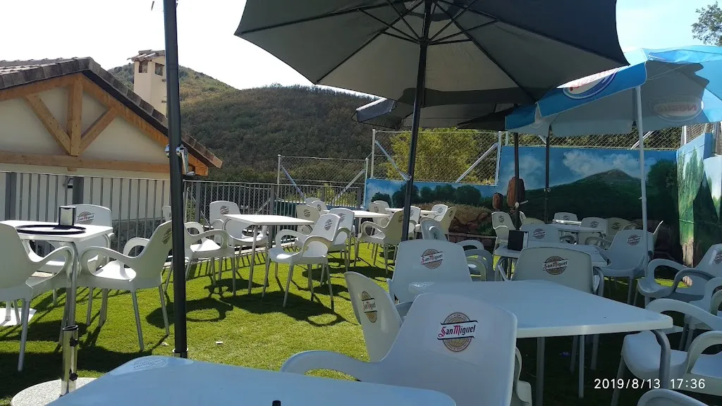 Mesón Camino de la Dehesa restaurant in Navahondilla