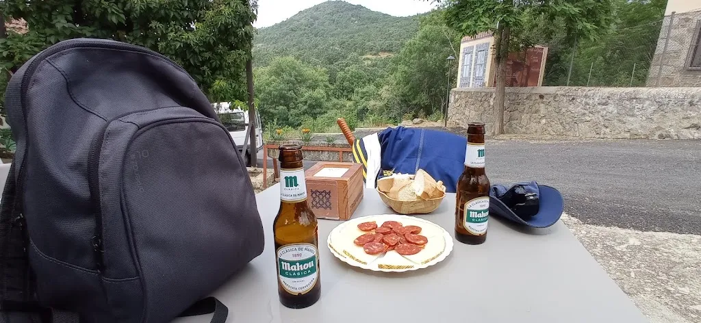 Zanther Bull_Bar/meson Los Cuatro Hermanos_Navahondilla_review