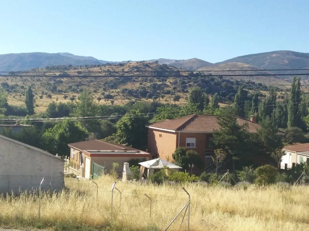 Bar El Puerto restaurant in Narros del Puerto