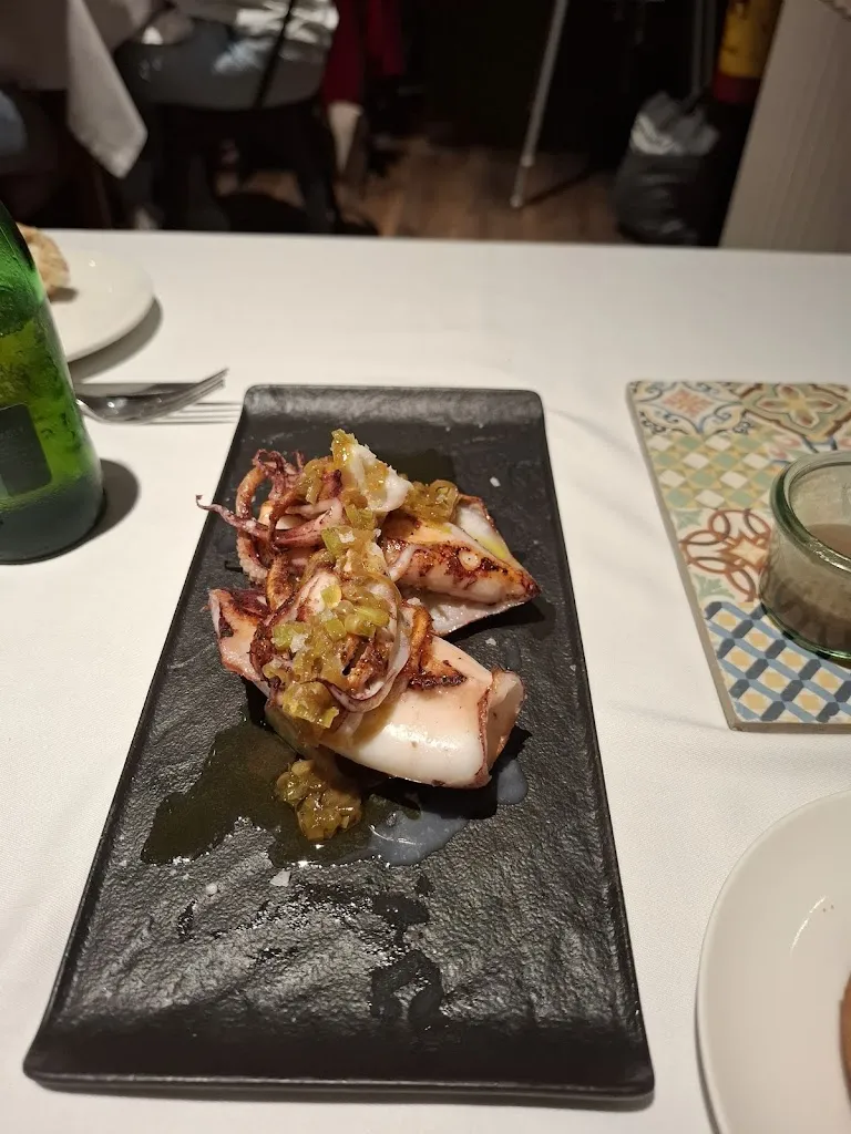 luis alejandro coraspe_Restaurante/bar La Escuela_Narros del Puerto_review