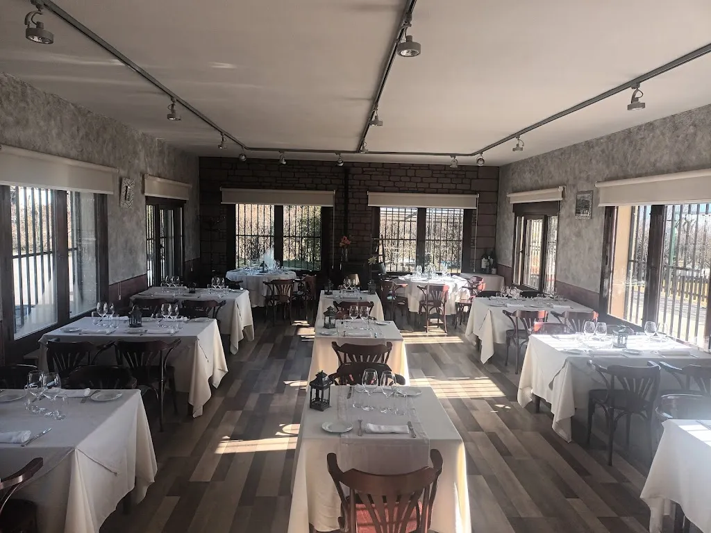 Restaurante LY 2_Nava del Barco_slider_image_1