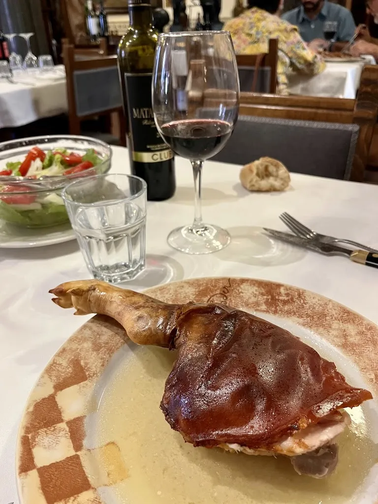 Eliessa Eriyanto_Asador Museo Siboney_Nava de Arévalo_review