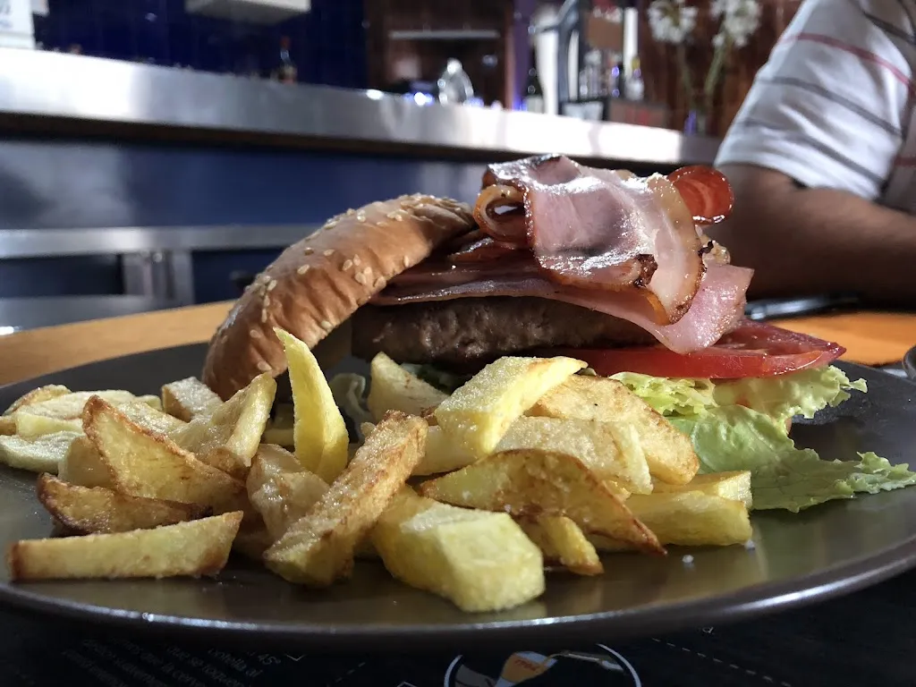 Nuevo Bar Riles restaurant in Navalosa