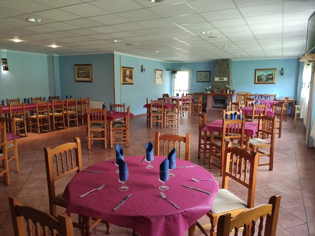 Restaurant Camping La Guilera_Navalonguilla_slider_image_2