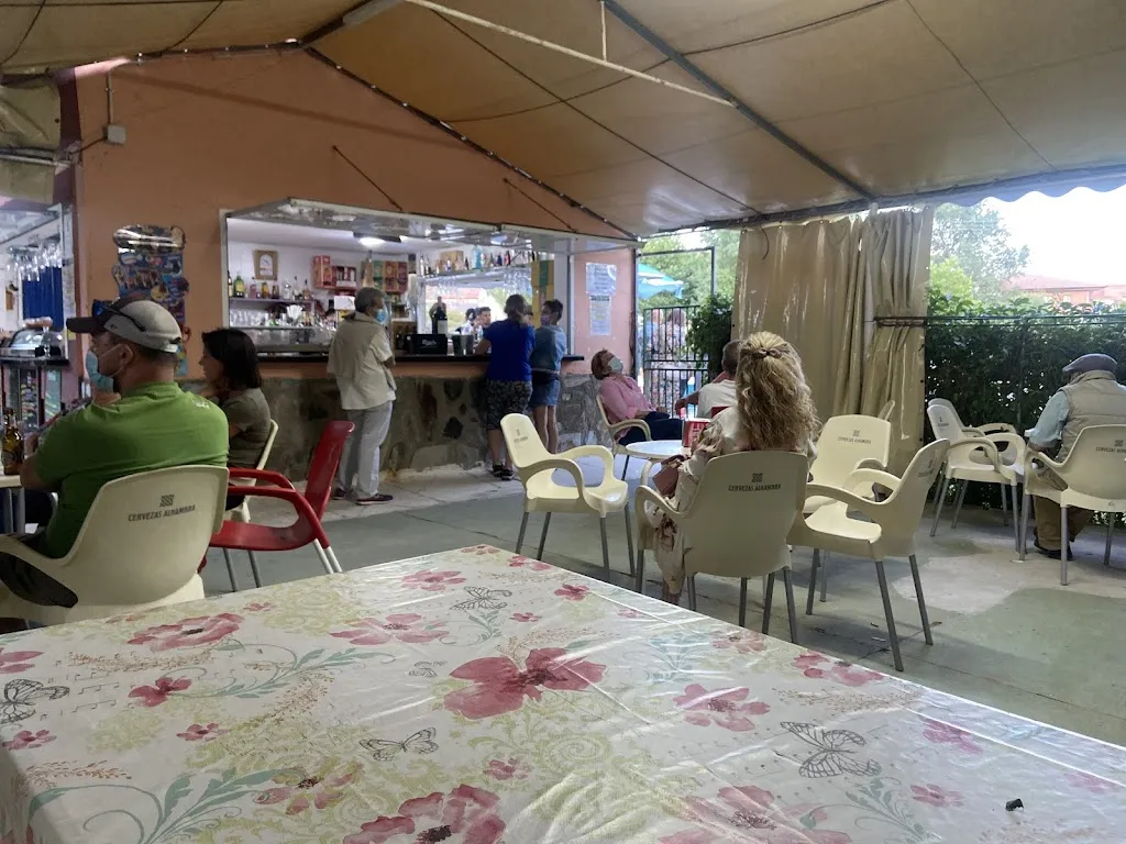 R R_Piscina-Bar Navarredondilla_Navarredondilla_review