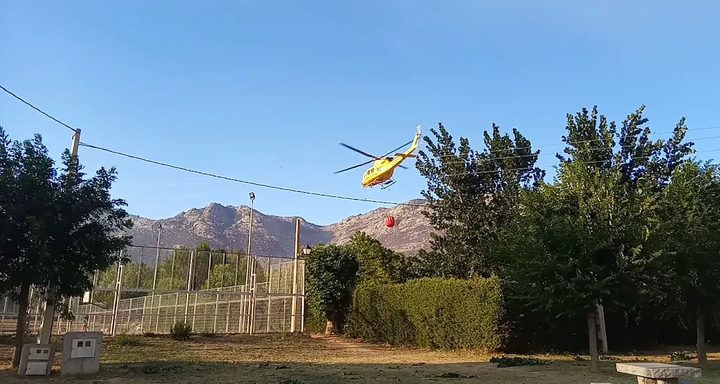 Isaac vks_Piscina-Bar Navarredondilla_Navarredondilla_review