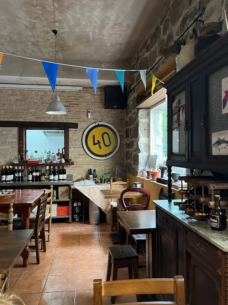 Francisco Sanchez Diaz_PATIO · Taberna · Terraza Jardín_Navalperal de Pinares_review