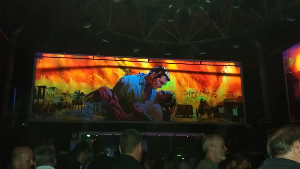 Discoteca Plató_Navalperal de Pinares_slider_image_2