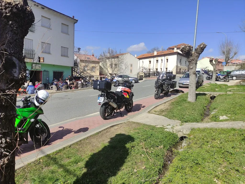 Bar Groucho_Navarrevisca_slider_image_2