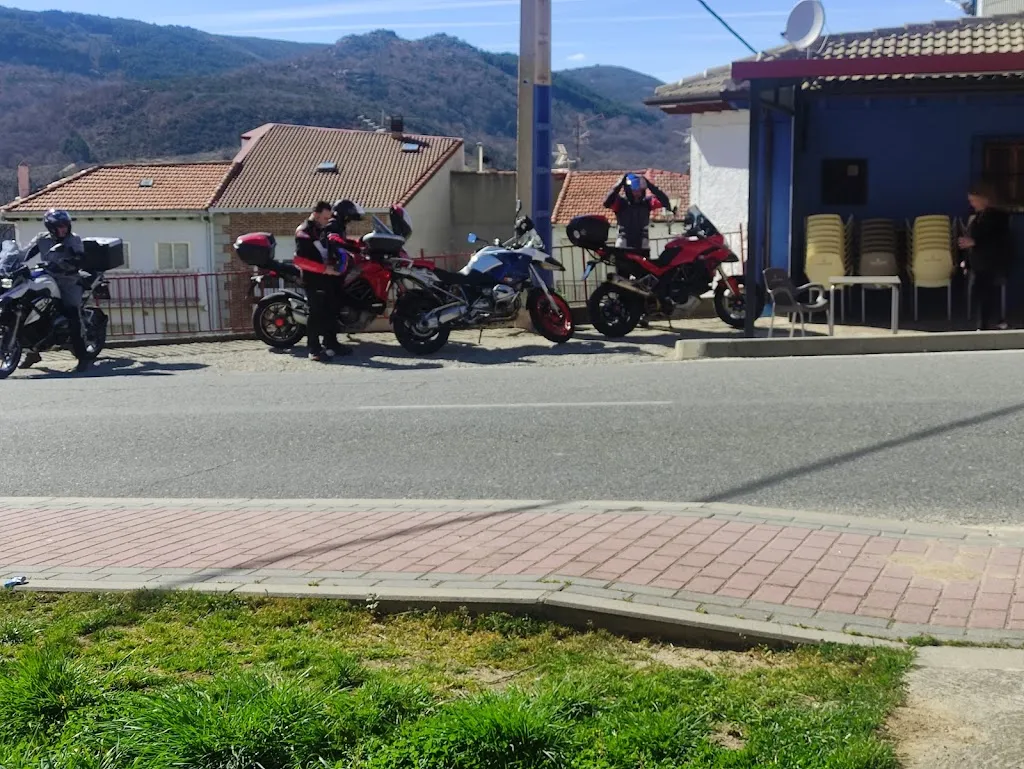 Bar Groucho_Navarrevisca_slider_image_3