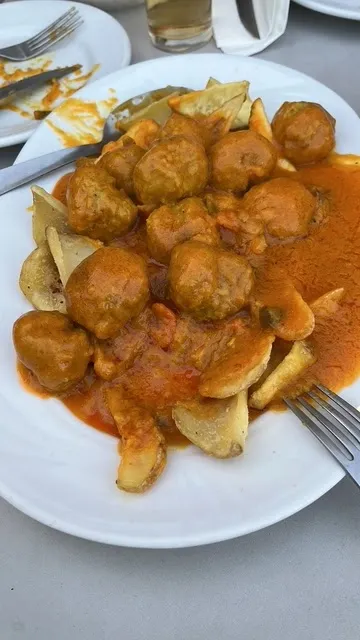 Manuel Rodríguez_Bar Frutos_Navarredonda de Gredos_review