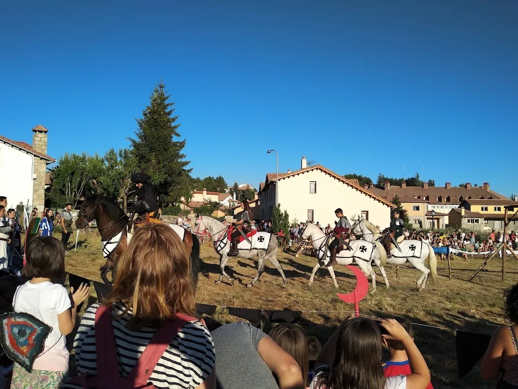 Pub La Zona_Navarredonda de Gredos_slider_image_3