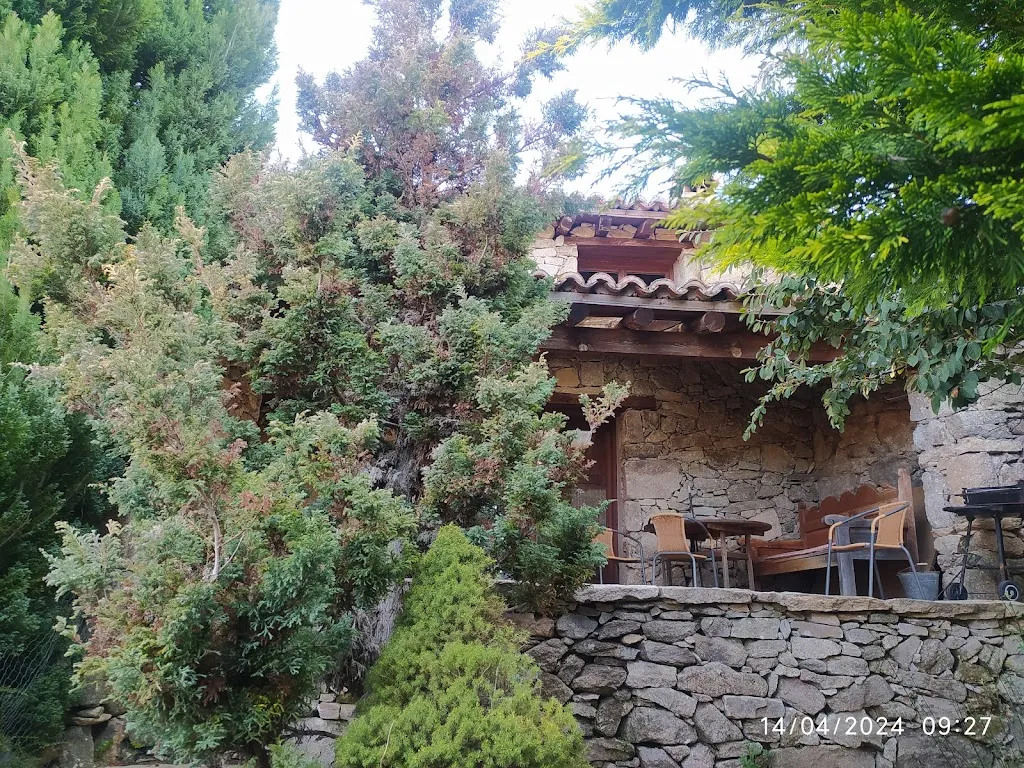 Luis Miguel Mora_La Casa de Arriba_Navarredonda de Gredos_recensione