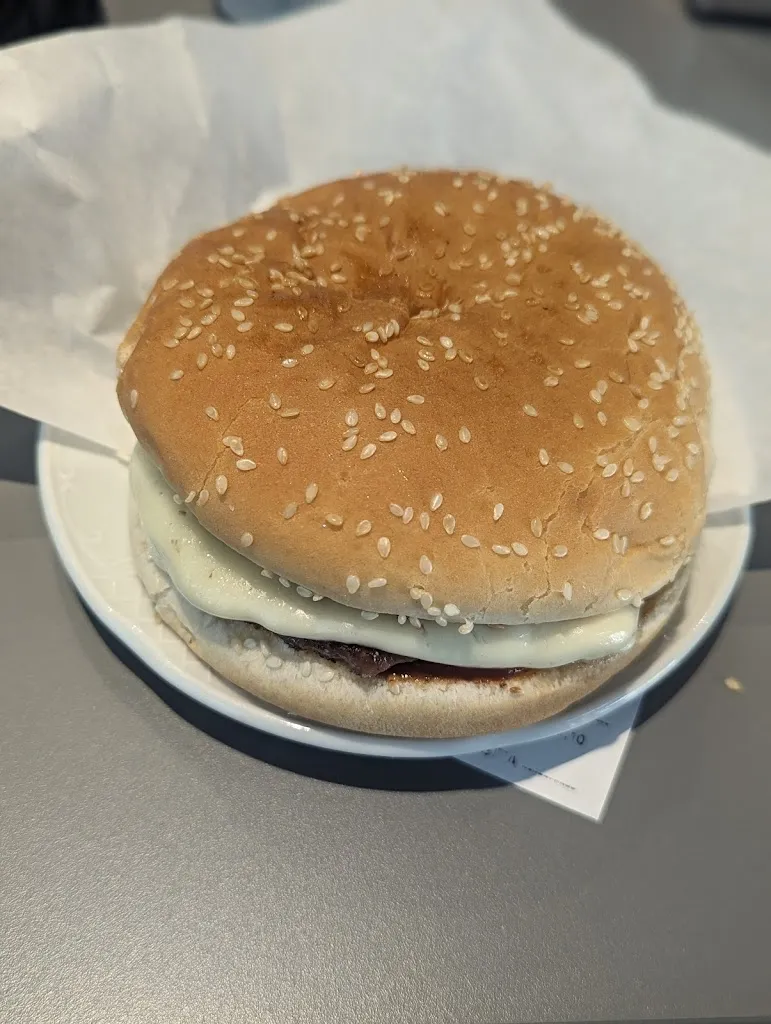 Marissa G. W_Hamburguesería Don Oso_Oso El_review