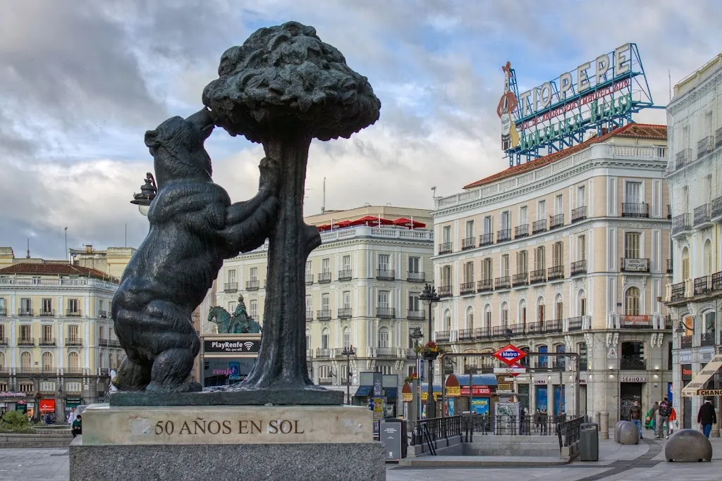 El Oso y el Madroño_Oso El_slider_image_1