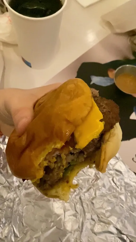 OGS Hyped Smash Burgers_Oso El_slider_image_2