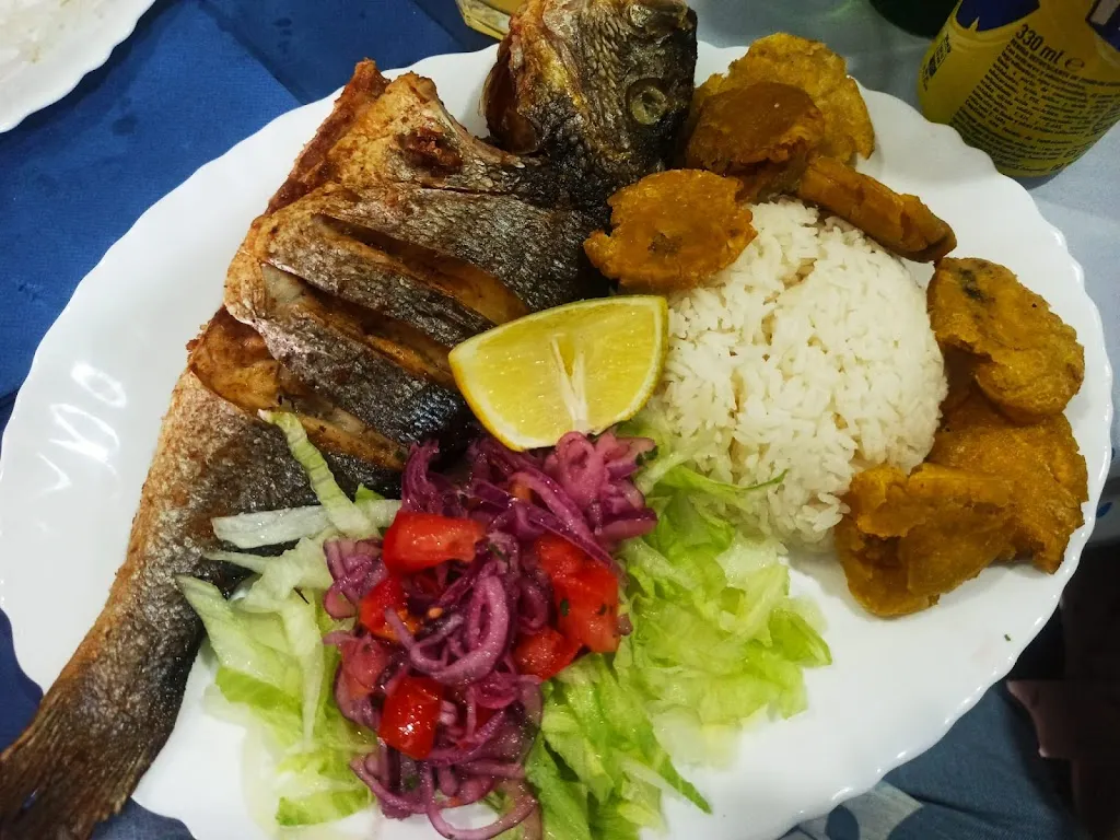 Mario Polo_Bar restaurante ecuatoriano La cueva del oso_Oso El_review