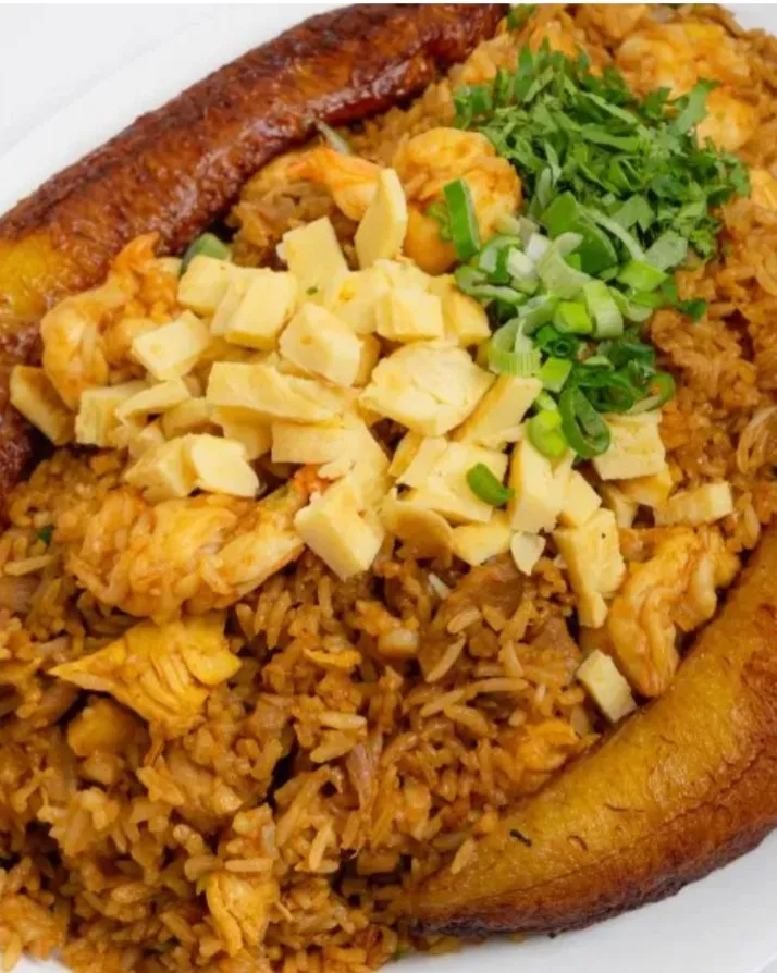 Bar restaurante ecuatoriano La cueva del oso_Oso El_slider_image_3