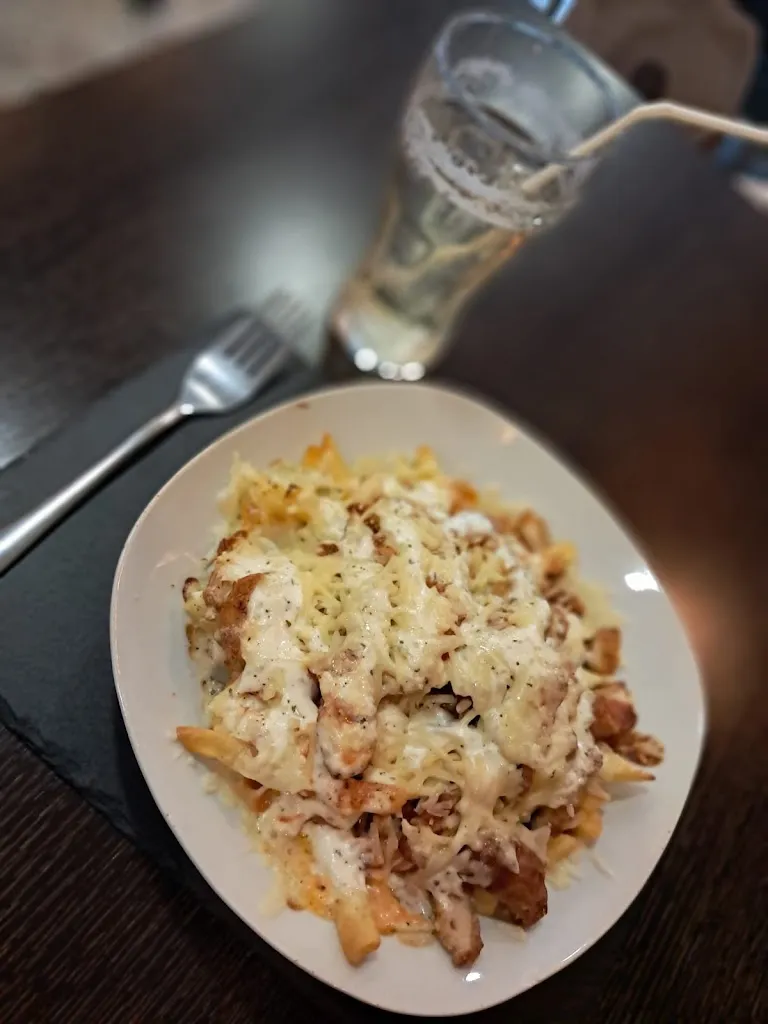 Osberly Gimenez_FAST FOOD I.Z_Navas del Marqués Las_review