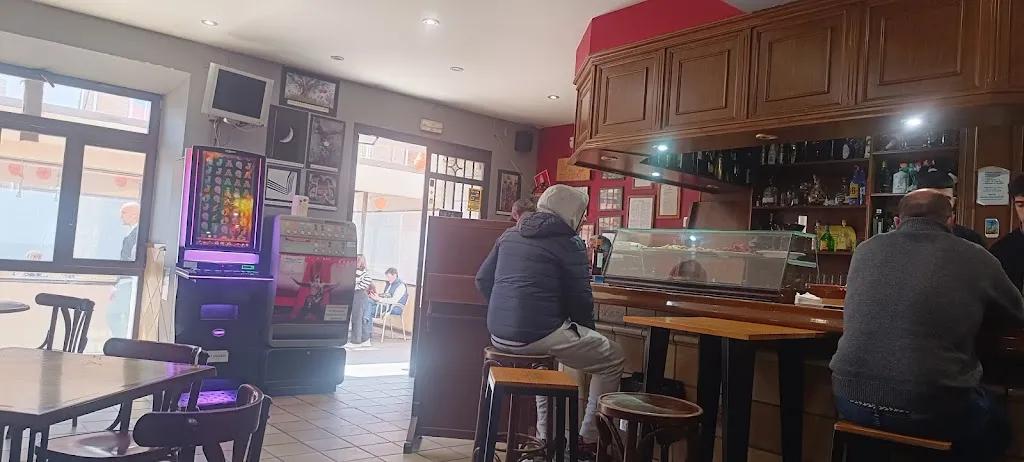 Maria Glez_Los Roeles_Navas del Marqués Las_review