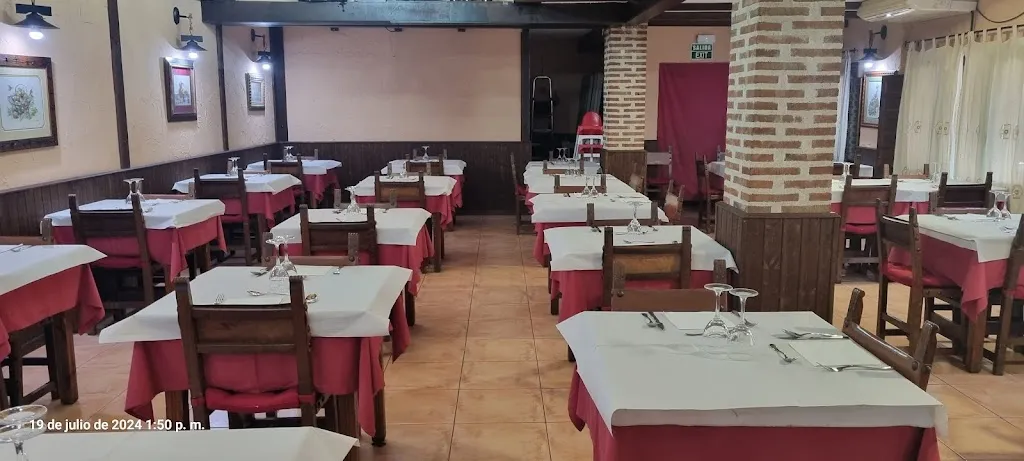 Asador Pit Lane Navaluenga_Navaluenga_slider_image_1