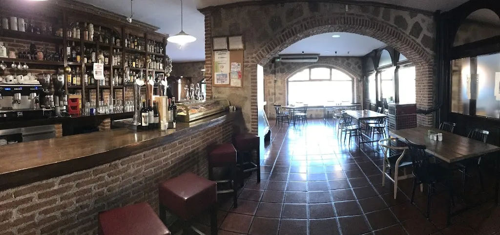 Restaurante La Galeria restaurant in Navaluenga