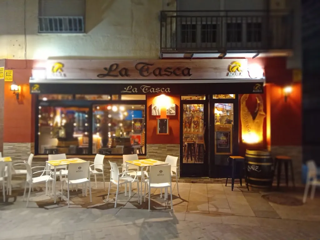 Bar La Piedra restaurant in Navaluenga