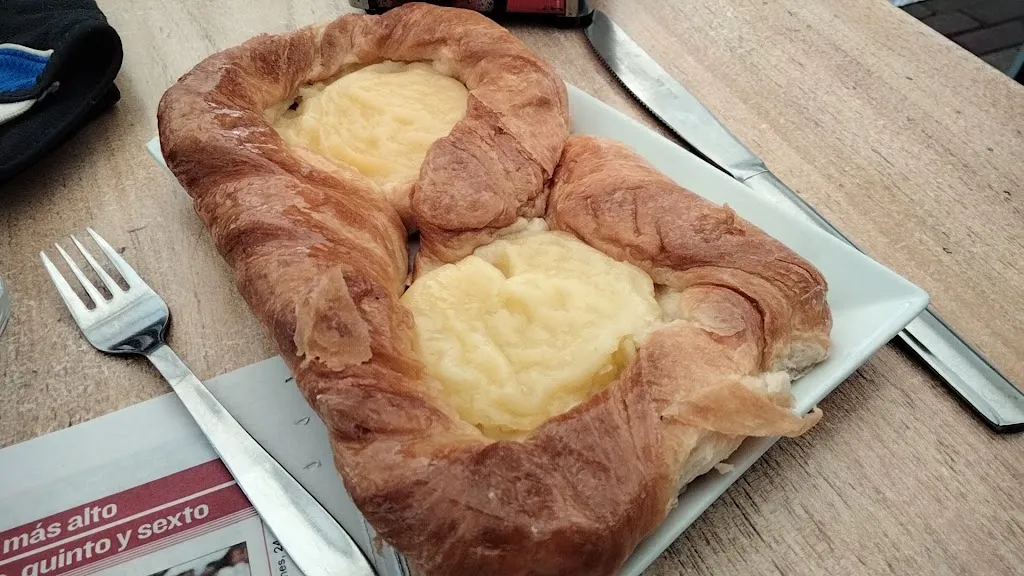 Gema Bar Restaurante_Navaluenga_slider_image_2