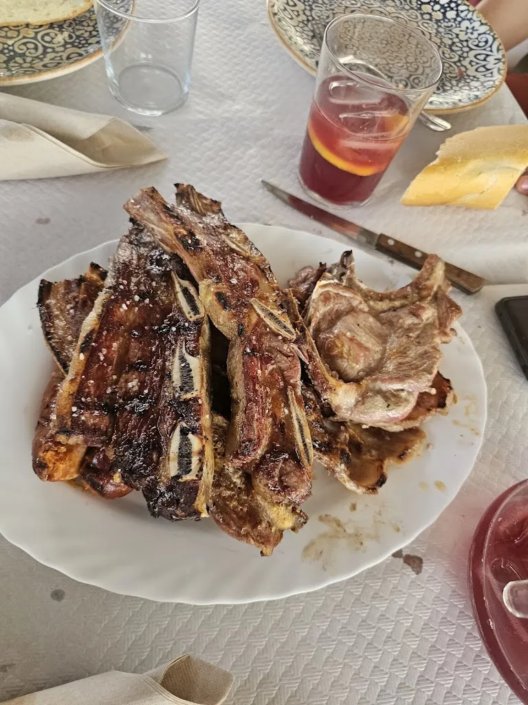 Paula Gallego_Bar Restaurante La Bellota_Navaluenga_review